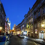 U Cerneho Orla Hotel Prag