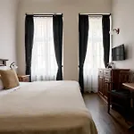 U Cerneho Orla Hotel 4*