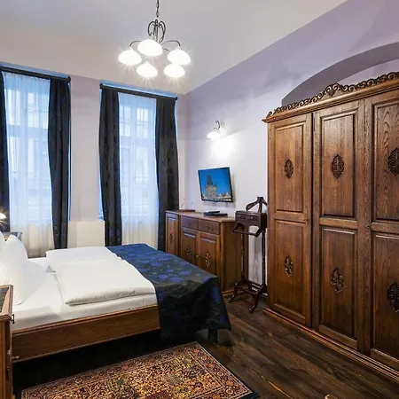 U Cerneho Orla 4* Prag