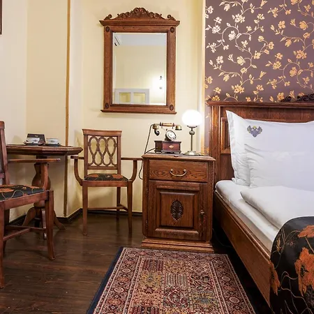U Cerneho Orla Otel Prag