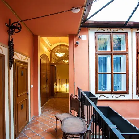 Otel U Cerneho Orla
