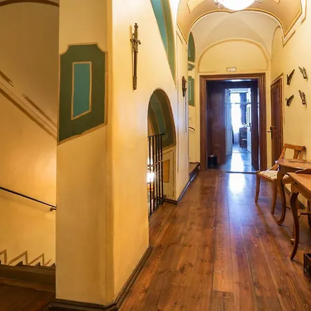 Otel U Cerneho Orla 4*
