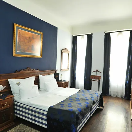 U Cerneho Orla Otel 4*
