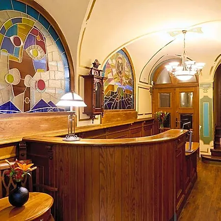 U černého Orla 4* Praga