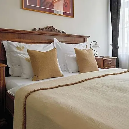 U černého Orla Hotel 4*