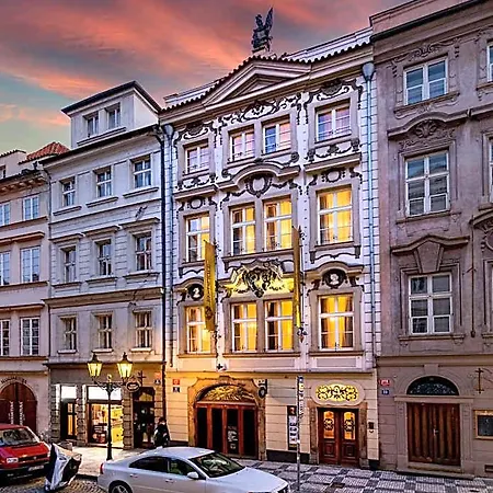 U Cerneho Orla 4* Prag