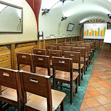 U Cerneho Orla 4* Prága