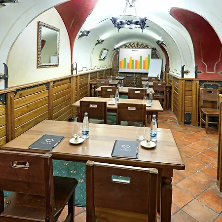Hotel U černého Orla 4*